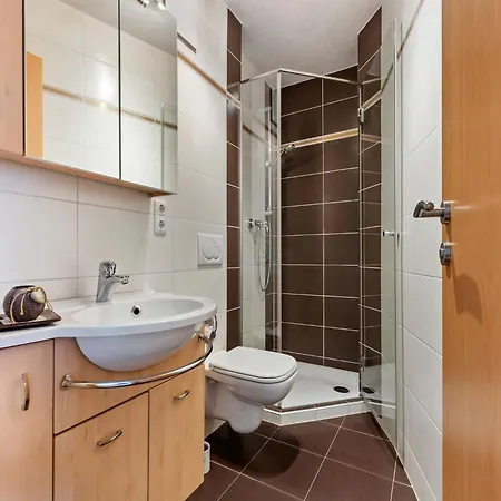 In Hollersbach Near Lift, Cleaning Included شقة *